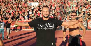 Йомов стои далеч от ЦСКА, дори не гледа тренировките на тима